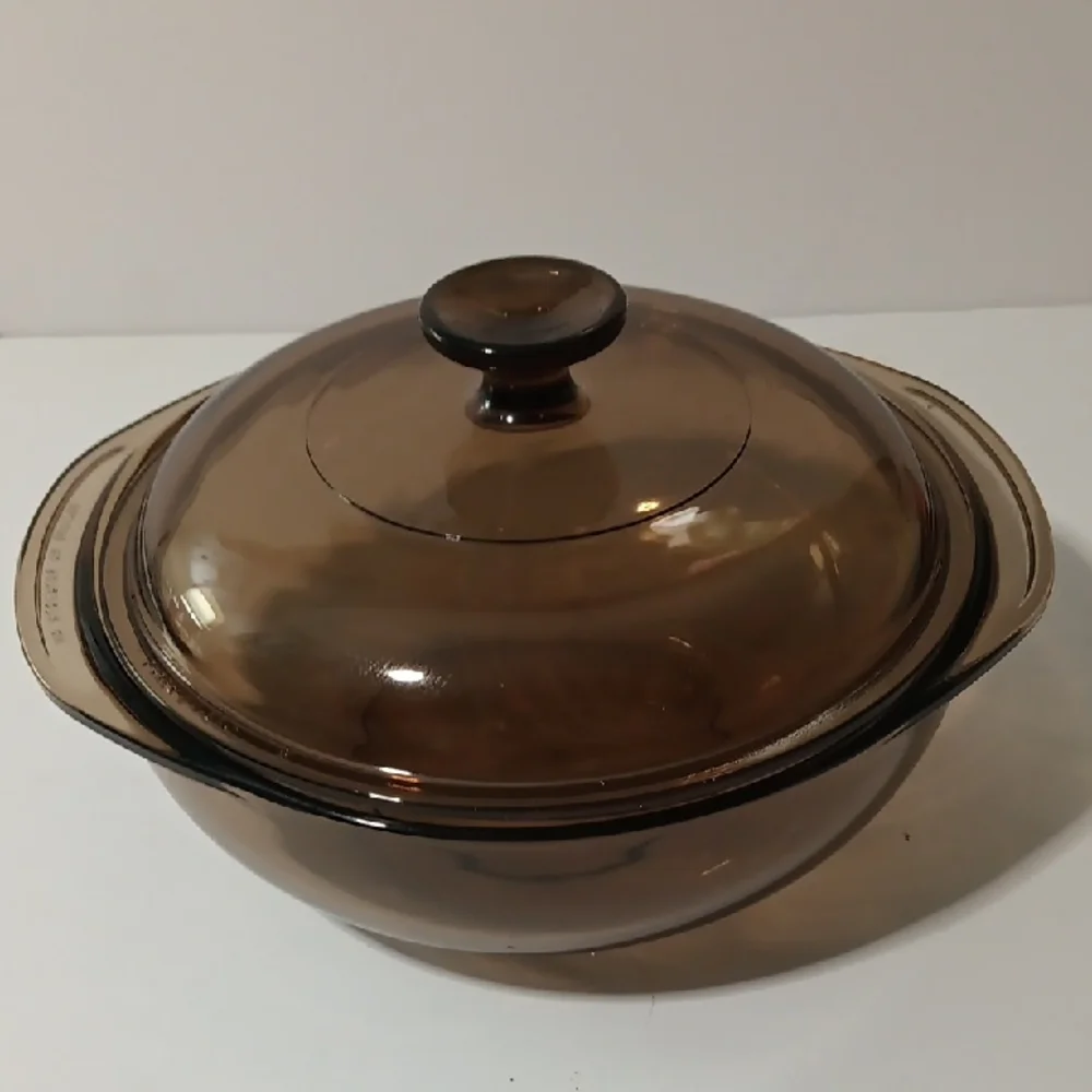 Pyrex Brown Cookware Casserole Dish with Lid 2 Liters